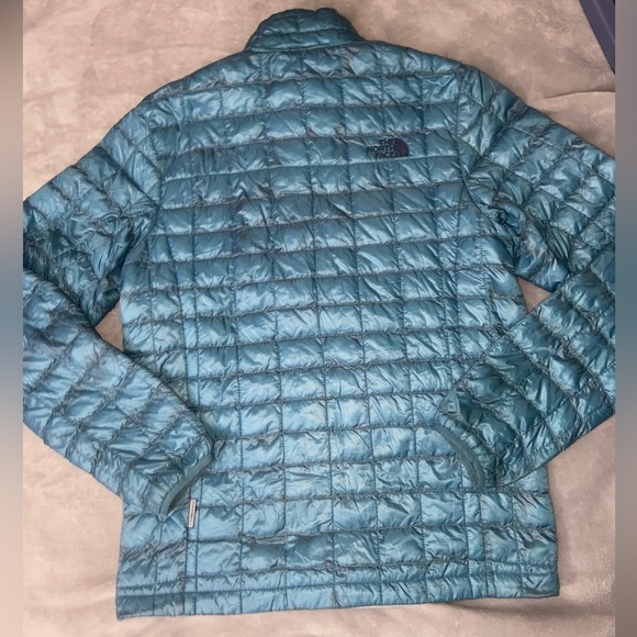 North face thermoball puffer jacket - Picture 12 of 14
